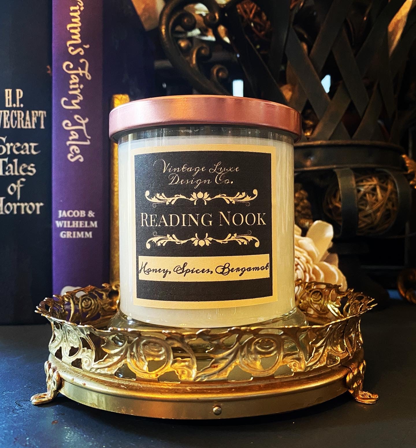 Reading Nook 10 Oz. Luxury Soy Wax Candle Vintage Honeyed Amber Fragrance