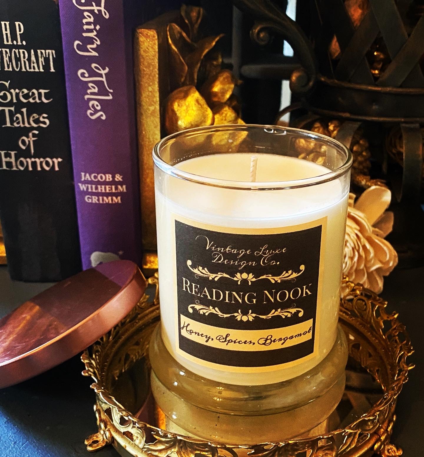 Reading Nook 10 Oz. Luxury Soy Wax Candle Vintage Honeyed Amber Fragrance