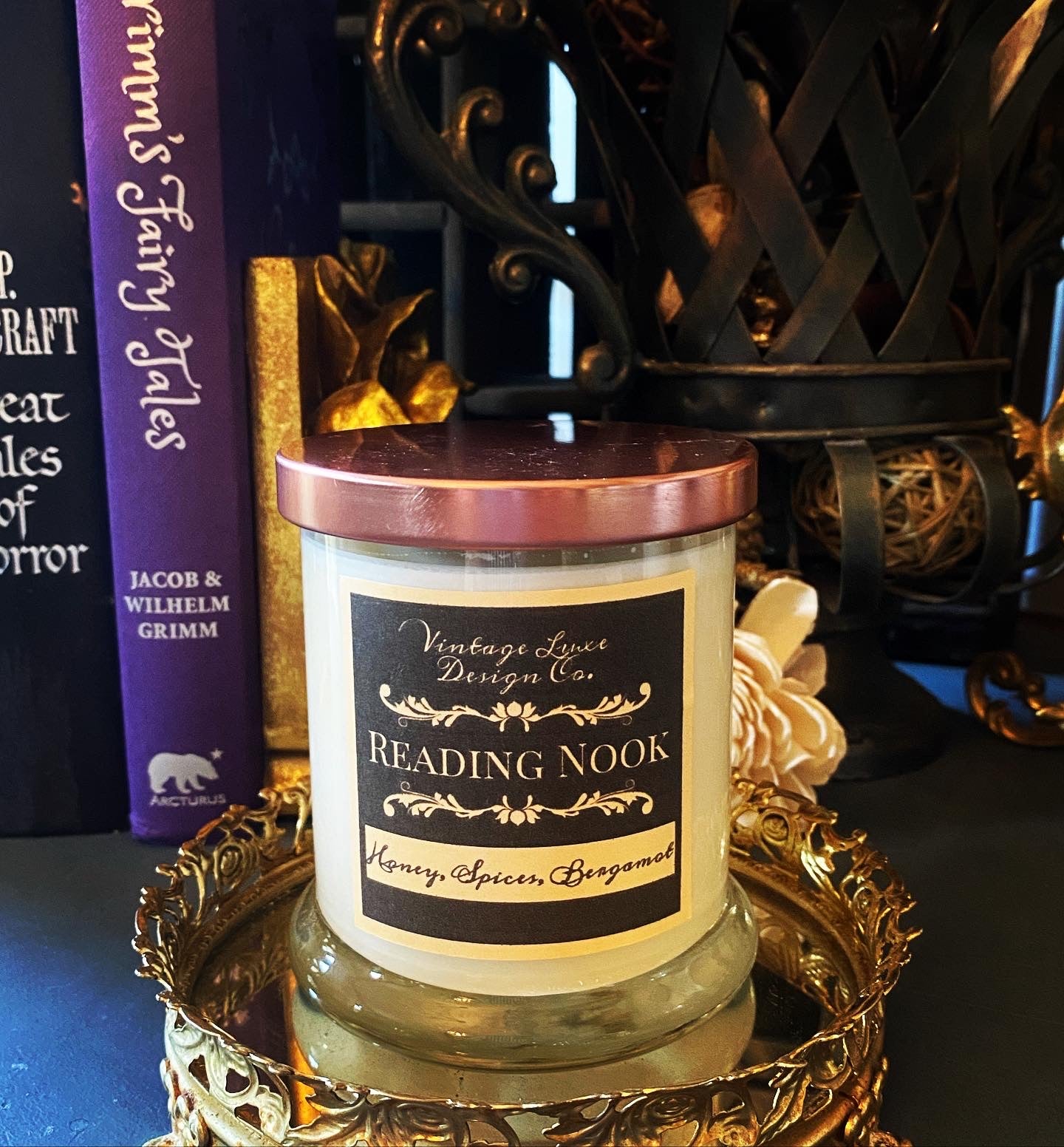 Reading Nook 10 Oz. Luxury Soy Wax Candle Vintage Honeyed Amber Fragrance