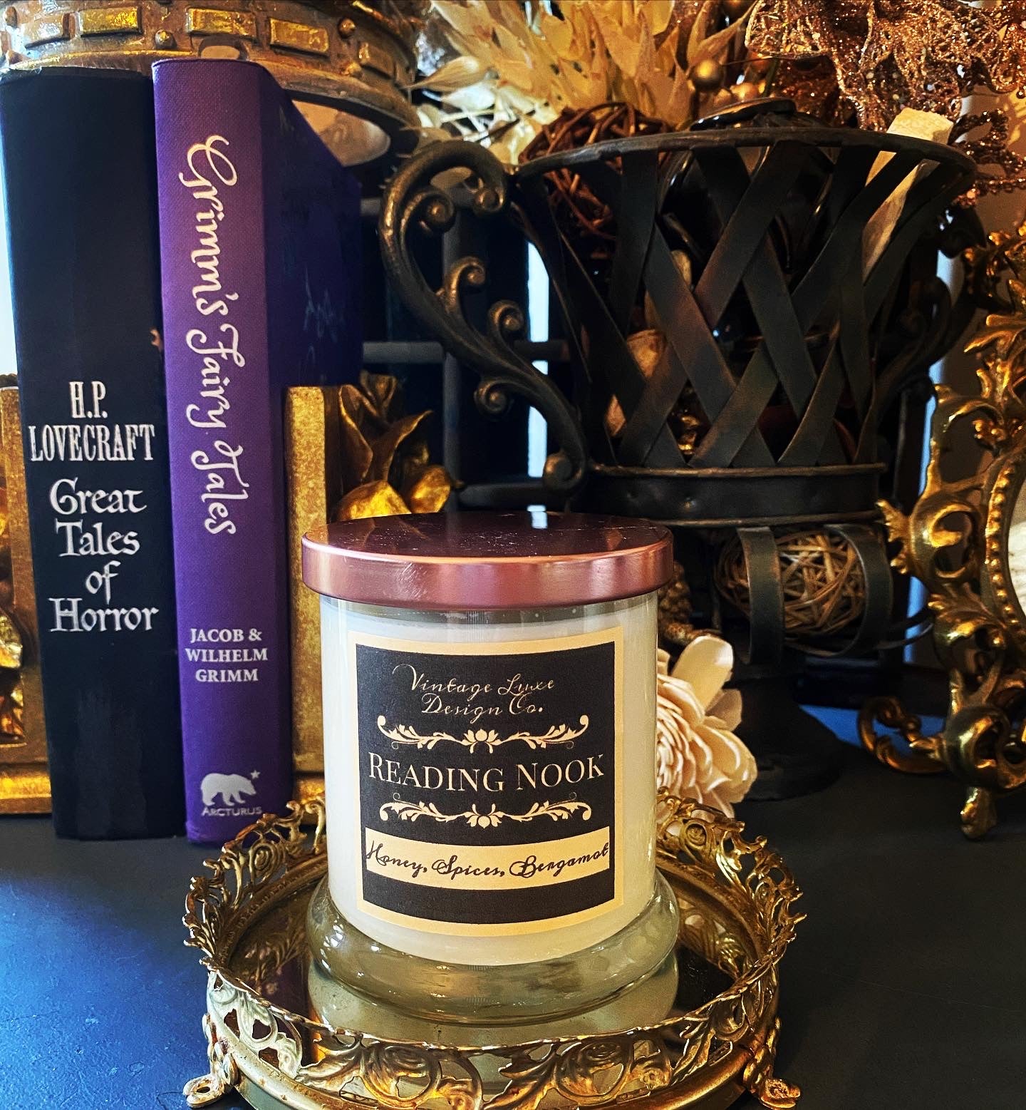 Reading Nook 10 Oz. Luxury Soy Wax Candle Vintage Honeyed Amber Fragrance